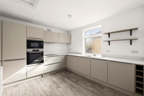 3 bedroom duplex for sale, 104 Llandaff Road, Cardiff CF11