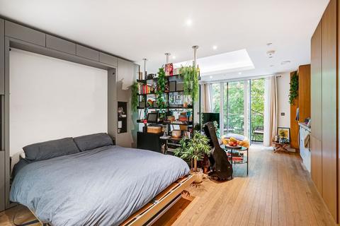undefined, Cobblestone Square, London E1W