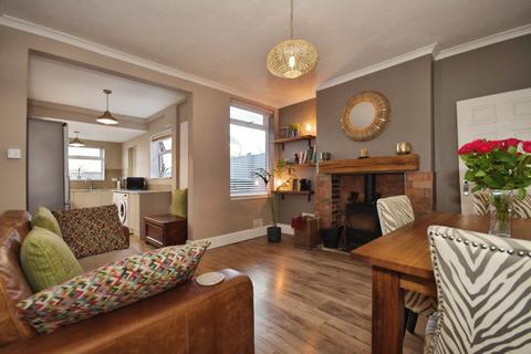 3 bedroom semi-detached house for sale, Heaton Street, Chesterfield, Derbyshire, S40