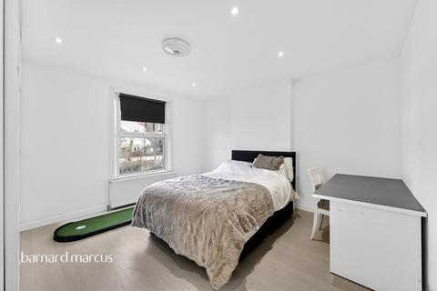 undefined, Coombe Gardens, New Malden