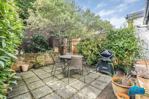3 bedroom terraced house for sale, Long Lane, East Finchley, London, N2