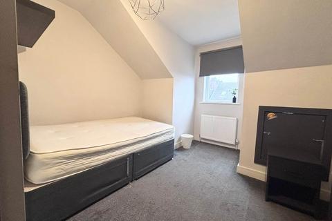 undefined, Station Terrace (Room 6), West Yorkshire LS13