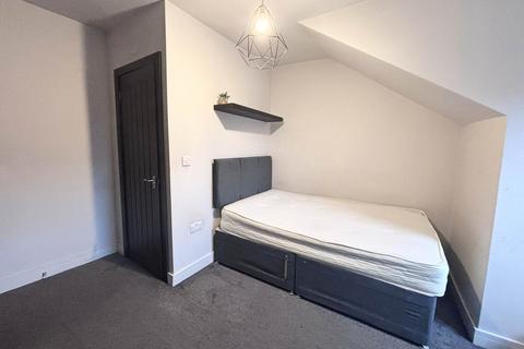undefined, Station Terrace (Room 6), West Yorkshire LS13