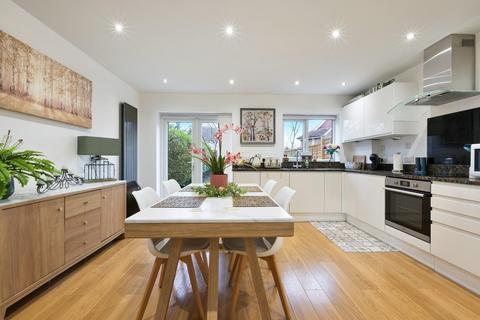 2 bedroom end of terrace house for sale, The Hawthorns, Ewell Village