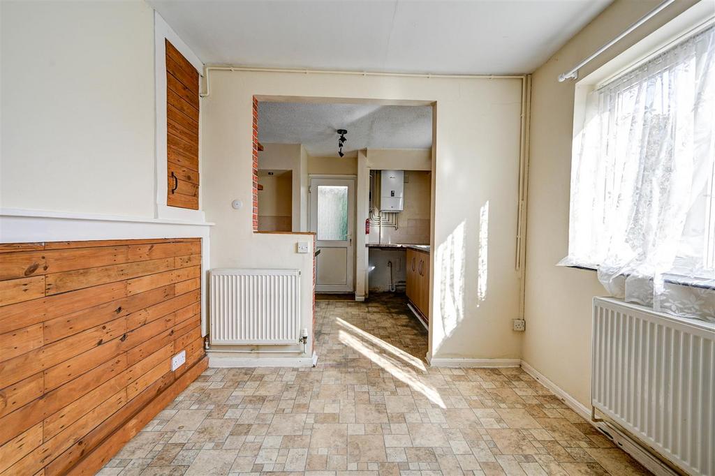 Dining area to kitchen.jpg