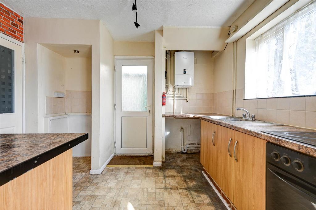 Kitchen 2.jpg