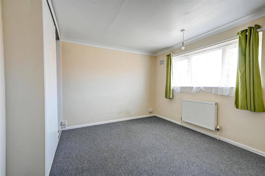 Bedroom 1.jpg