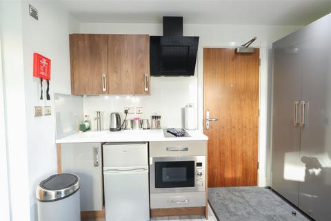 undefined, Queens Road, Coventry CV1