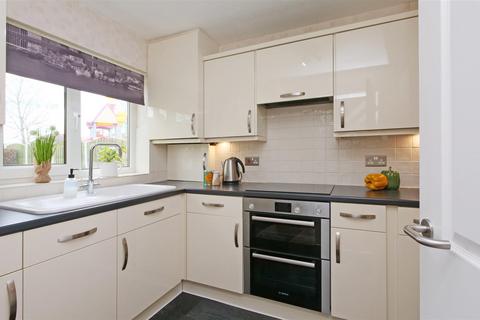 2 bedroom end of terrace house for sale, Birch Copse, York