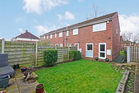 2 bedroom end of terrace house for sale, Birch Copse, York