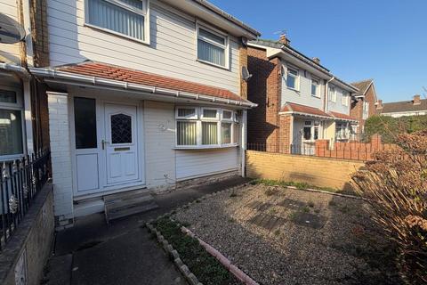 3 bedroom end of terrace house to rent, Norham Walk, Ormesby, Middlesbrough