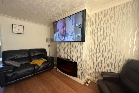 3 bedroom end of terrace house to rent, Norham Walk, Ormesby, Middlesbrough
