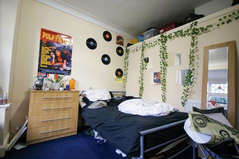 6 bedroom terraced house to rent, Bournbrook Road, Birmingham B29