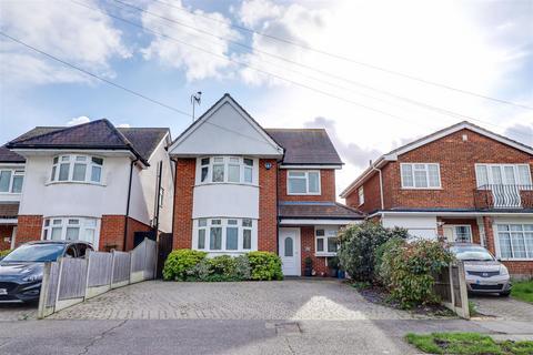 Briarwood Drive, Leigh on sea SS9