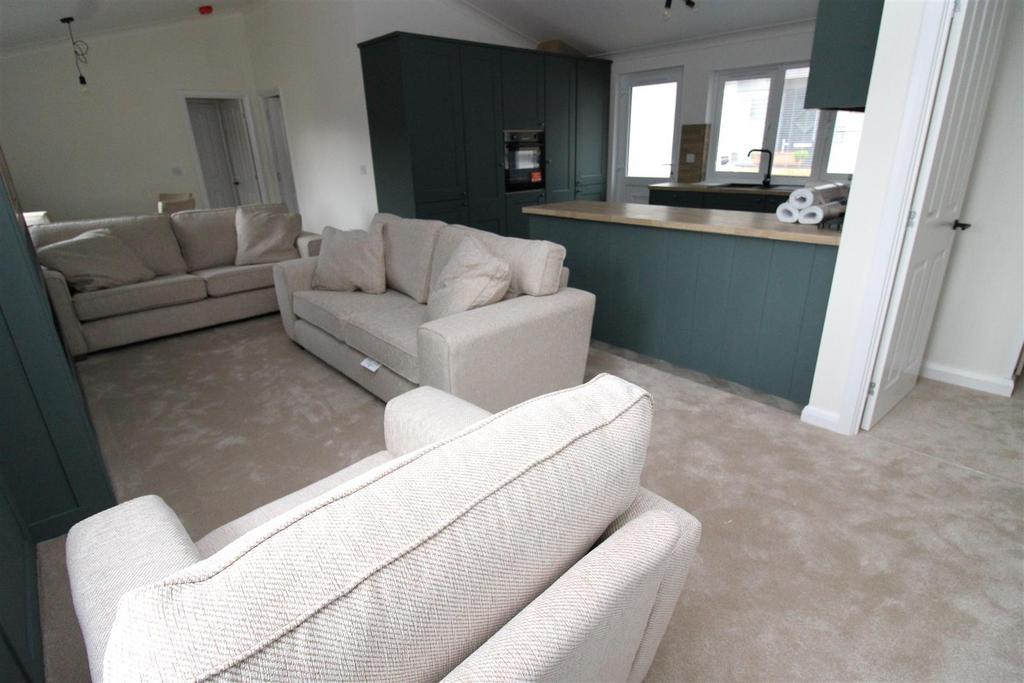 Lounge area.JPG