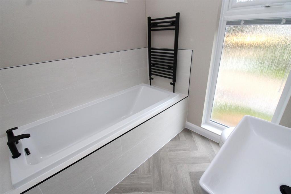 Bathroom.JPG