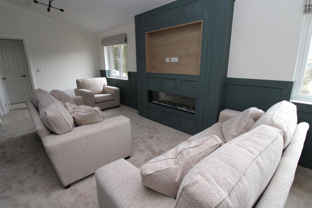 Lounge 3.JPG