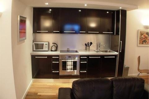 2 bedroom flat to rent, West Point, Wellington Street
