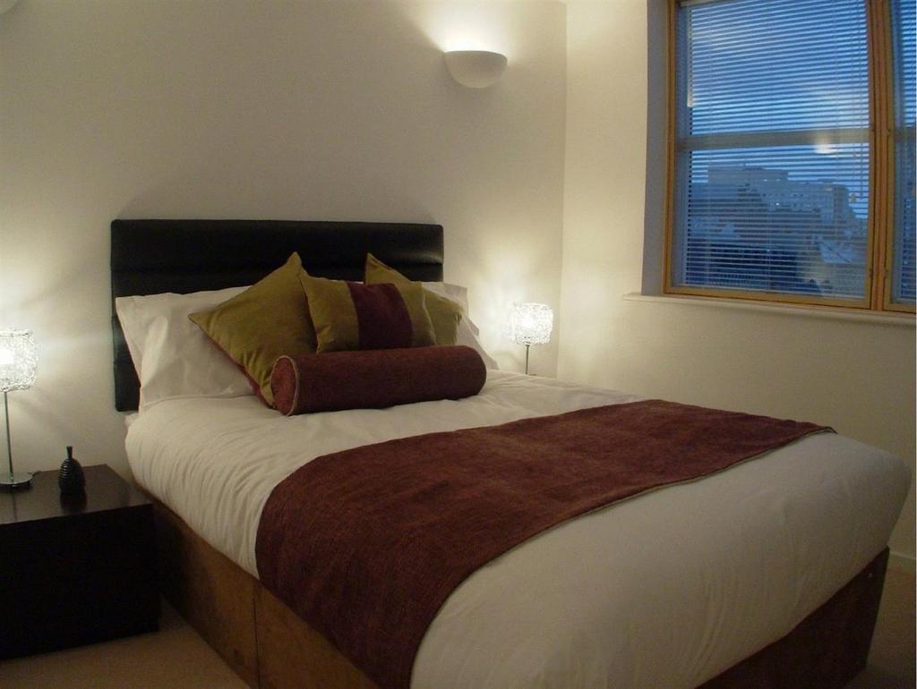 Bedroom.JPG
