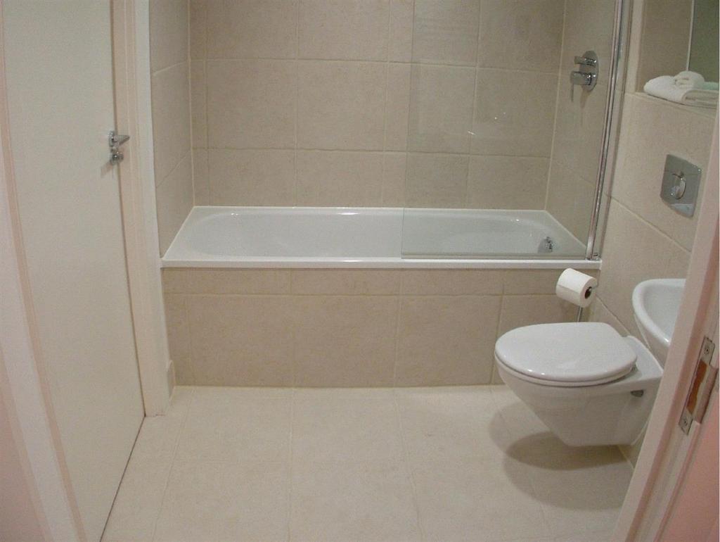 Bathroom.JPG