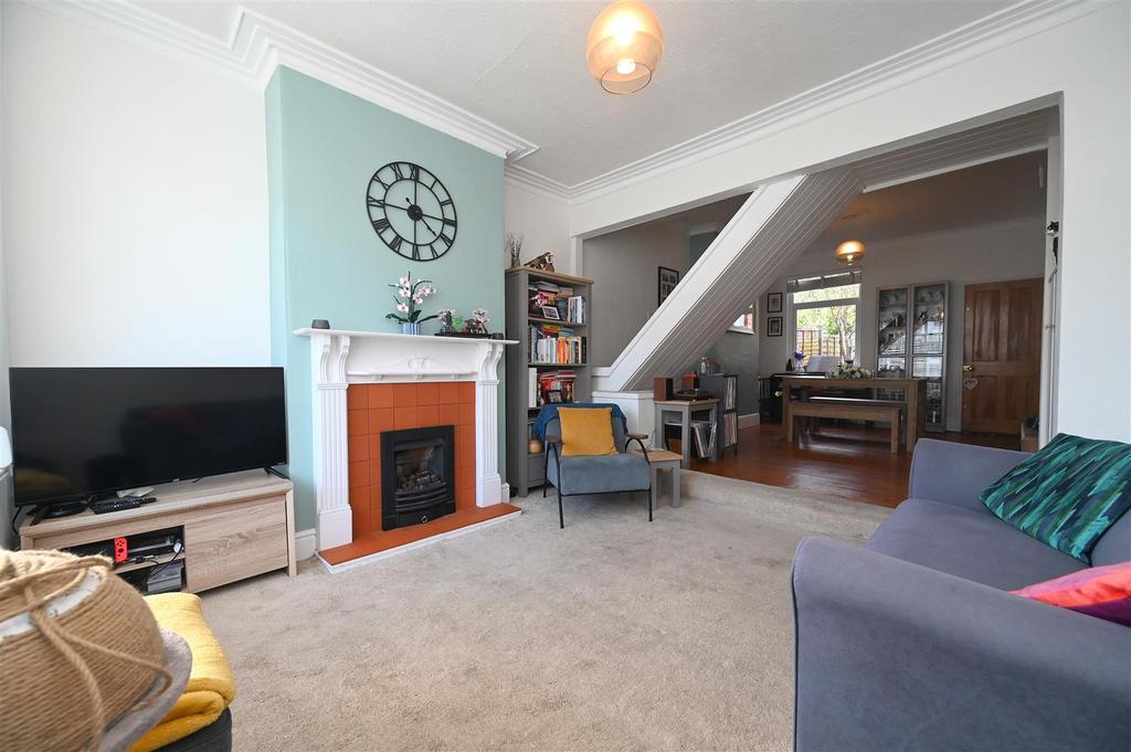 Living area2.JPG