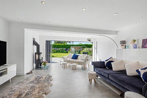 4 bedroom detached house for sale, Smalls Croft, Woodborough, Nottingham