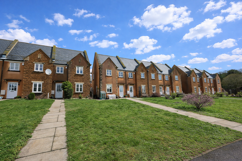 2 bedroom terraced house for sale, The Orchards, South Horrington