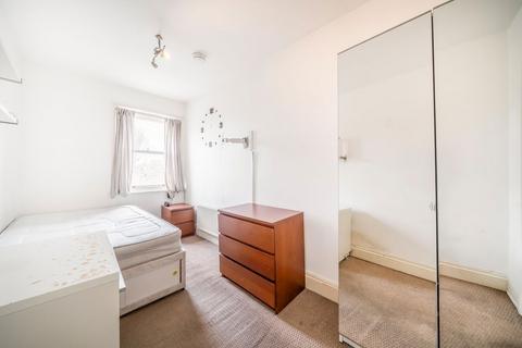 undefined, Commercial Road, London E1