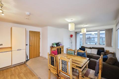 2 bedroom flat for sale, Bell Barn Road, Birmingham, West Midlands, B15