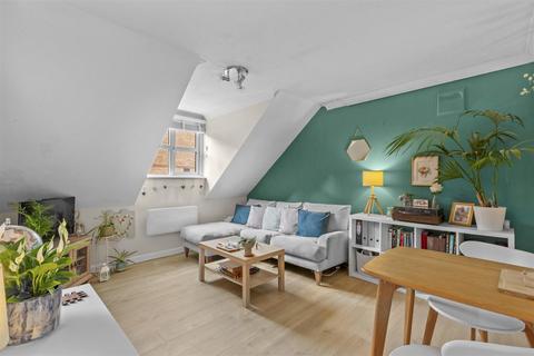 1 bedroom apartment for sale, Gandon Vale, High Wycombe HP13