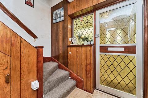2 bedroom end of terrace house for sale, Salop Close, West Bromwich