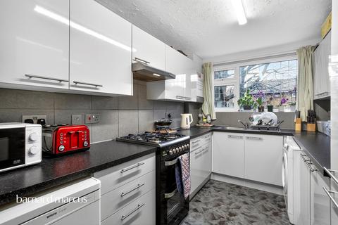 undefined, Kangley Bridge Road, London