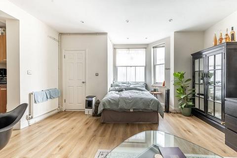 Studio to rent, Elvaston Place, South Kensington, London, SW7