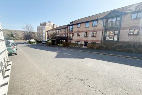 2 bedroom flat to rent, Tongdean Lane, Preston BN1