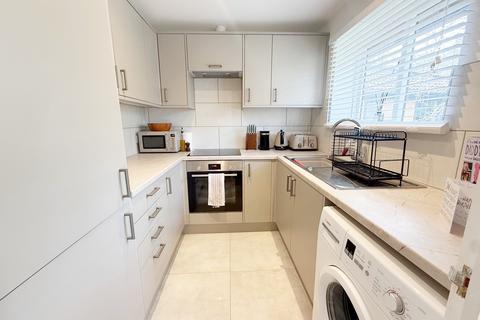 2 bedroom flat to rent, Tongdean Lane, Preston BN1