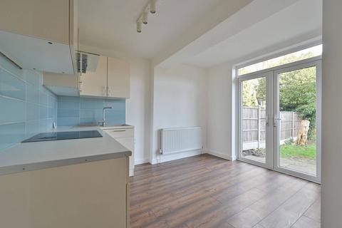 2 bedroom flat for sale, Ridgehurst Avenue, Watford, WD25