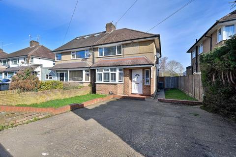 2 bedroom flat for sale, Ridgehurst Avenue, Watford, WD25