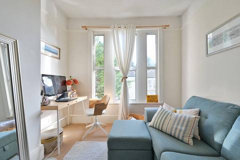2 bedroom flat for sale, Grosvenor Road, Watford, WD17
