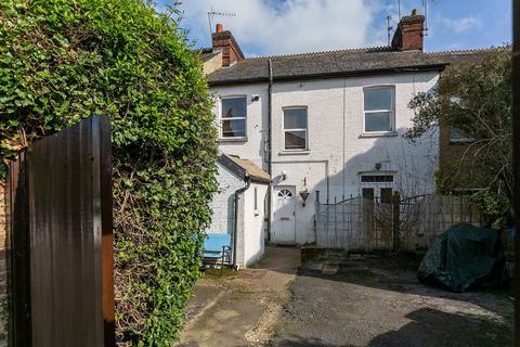 2 bedroom flat for sale, Grosvenor Road, Watford, WD17