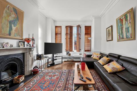 2 bedroom flat to rent, Hyde Park Gate, Hyde Park, London