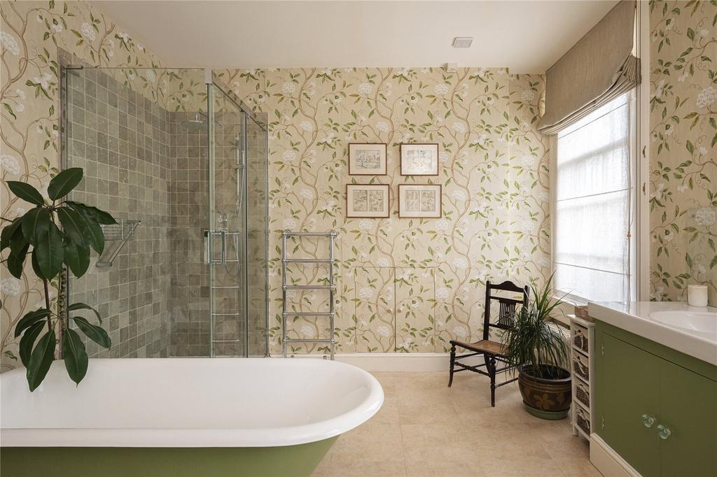 Ensuite Bathroom