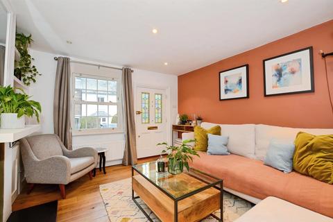 3 bedroom end of terrace house for sale, Cravells Road, Harpenden