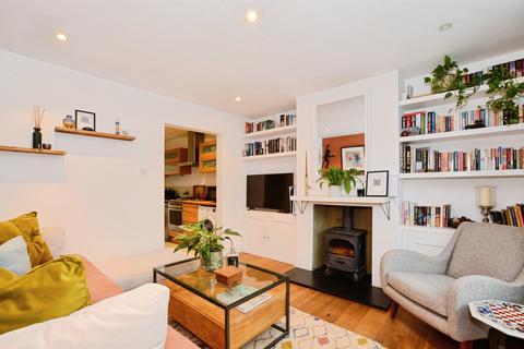 3 bedroom end of terrace house for sale, Cravells Road, Harpenden