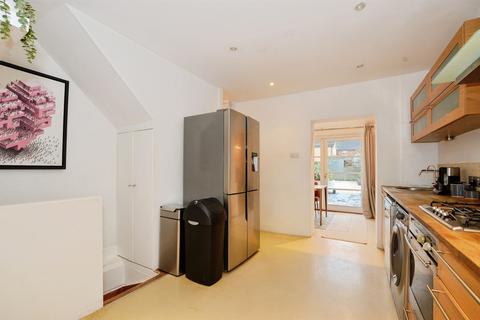 3 bedroom end of terrace house for sale, Cravells Road, Harpenden