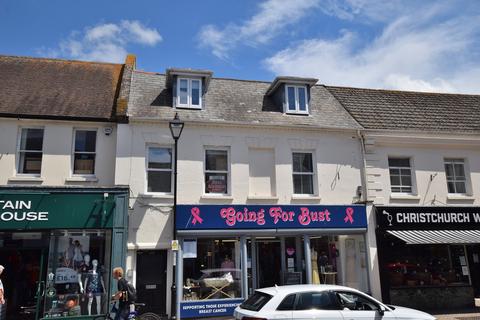 2 bedroom maisonette for sale, 68 High Street, Christchurch, Dorset. BH23 1BN