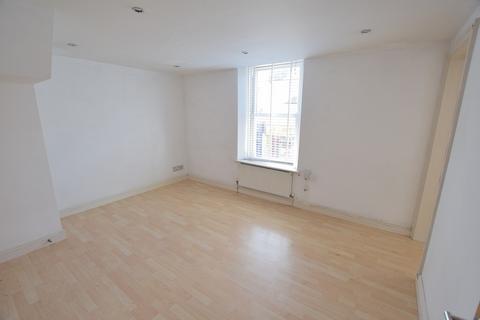 2 bedroom maisonette for sale, 68 High Street, Christchurch, Dorset. BH23 1BN