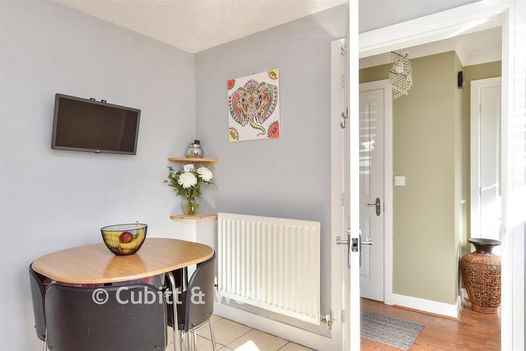 Kitchen/ Breakfast Room