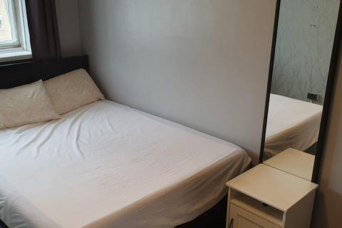 undefined, Banbury Road, London E17