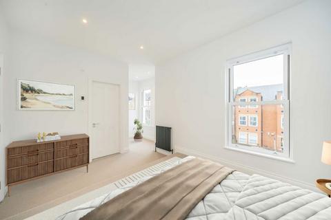undefined, Bassingham Road, London SW18