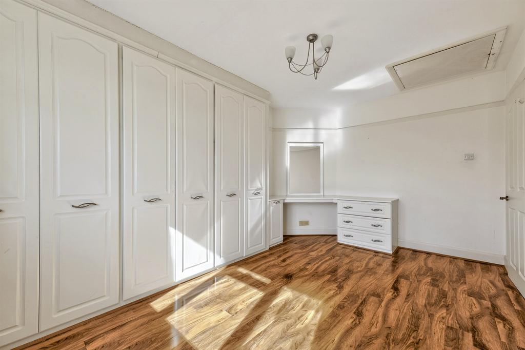 Walk-in wardrobe